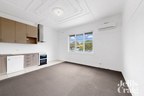 2/117 Whitehorse Road Deepdene 3103