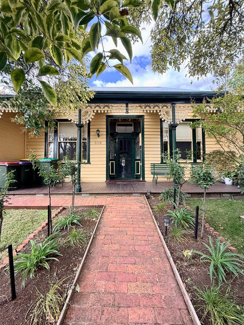 212 Armstrong Street North, SOLDIERS HILL VIC 3350