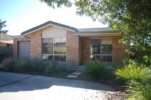 2/12 Dunn Avenue, FOREST HILL NSW 2651