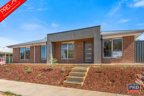 2/12 Heinz Street, WHITE HILLS VIC 3550