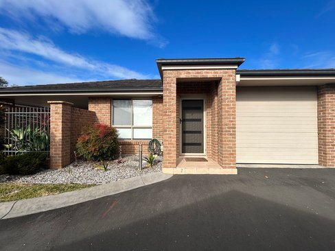2/12 Propane Street, ALBION PARK NSW 2527