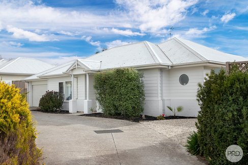 2/121 Lexton Street, LAKE WENDOUREE VIC 3350