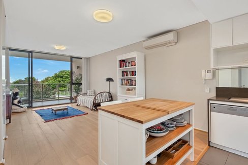 212/1 Pine Avenue, LITTLE BAY NSW 2036