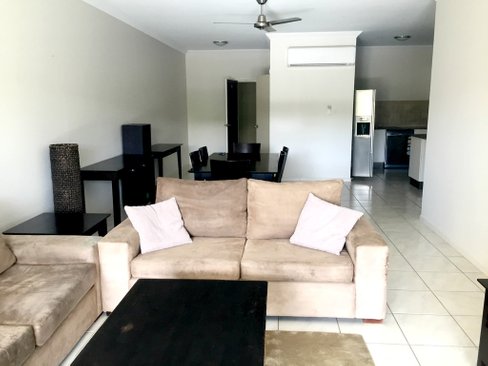 21/21 Shute Harbour Road, CANNONVALE QLD 4802