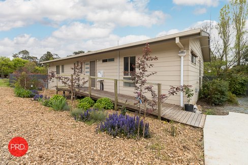 2/124A Ellendon Street, BUNGENDORE
