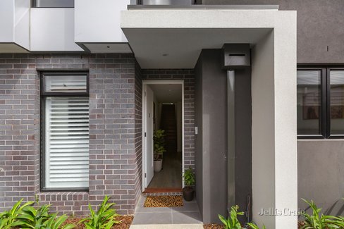 2/125 Grange Road Fairfield 3078