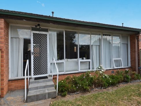 2 129 Barrabool Road Highton 3216