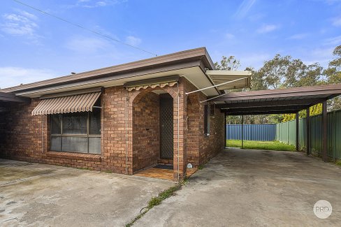 2/13 Beverley Street, KANGAROO FLAT VIC 3555