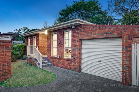 2/13 Childers Street Kew 3101