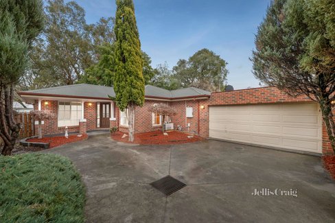 2 13 Kincumber Drive Croydon 3136