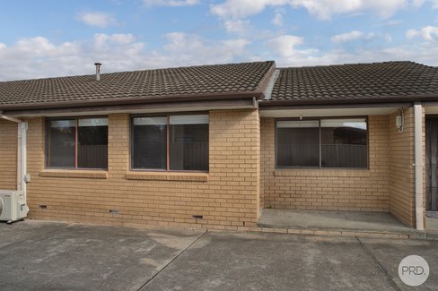 2/13 Midlands Drive, BALLARAT NORTH