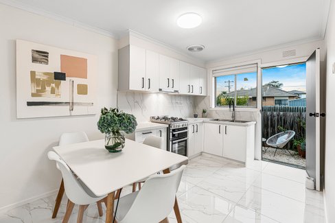 2/13 Oakes Avenue Clayton South 3169