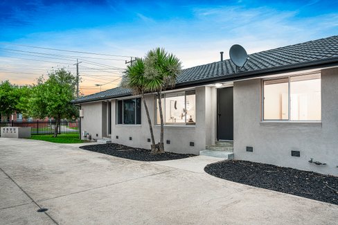 2 13 Oakes Avenue Clayton South 3169