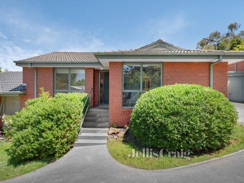 2 13 William Street Ringwood 3134