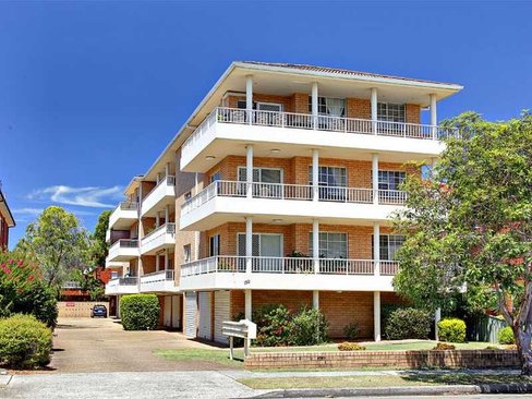2/130 Chuter Avenue, RAMSGATE BEACH NSW 2217