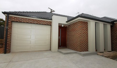 2/133 Albert Street, CRESWICK VIC 3363