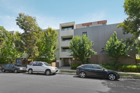 213/435-439 Whitehorse Road Mitcham 3132