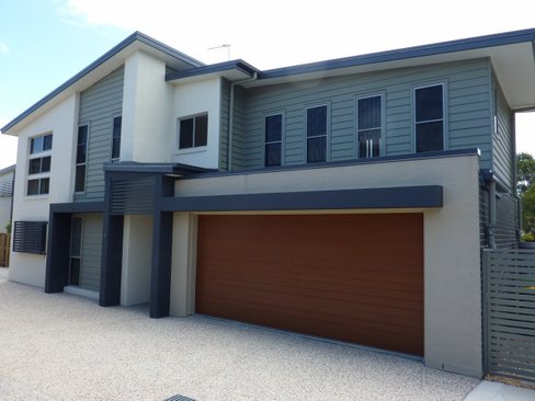 2/136 Central Street, LABRADOR QLD 4215