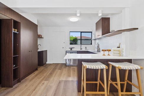 2/14 Christina Court, Mermaid Waters QLD 4218