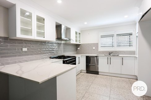 2/14 Judith Avenue, SOUTHPORT