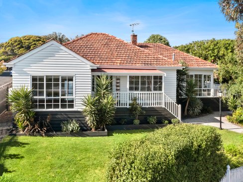 2/14 Merton Grove, Manifold&nbsp;Heights