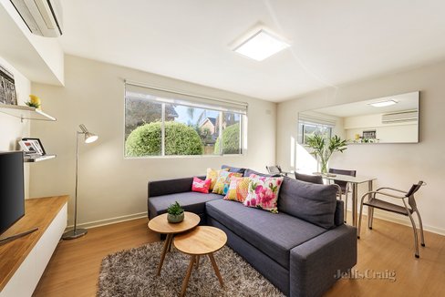 2/14 Westbrook Street Kew East 3102