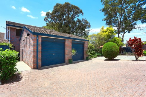 2/145 Government Road, LABRADOR QLD 4215