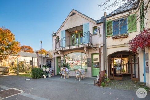 2/148B Inglis Street, BALLAN VIC 3342