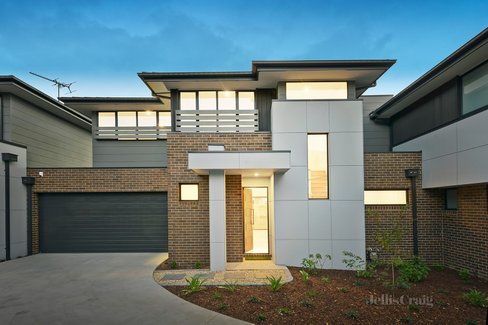 2/15 Hakea Street Templestowe 3106