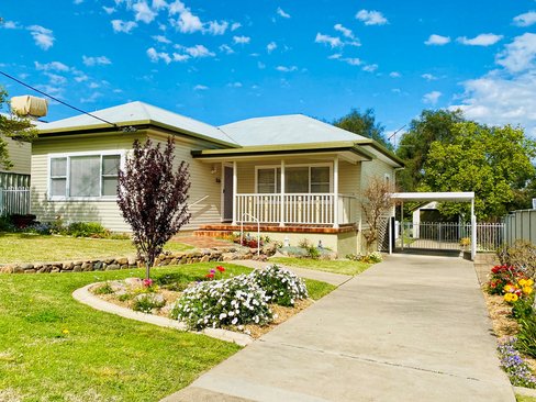 215 Johnston Street, TAMWORTH NSW 2340