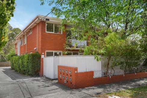 2/15 Rucker  Street Northcote 3070