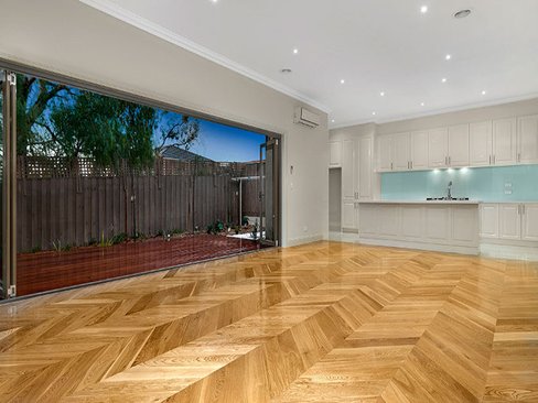 2 15 Somerset Road Glen Iris 3146