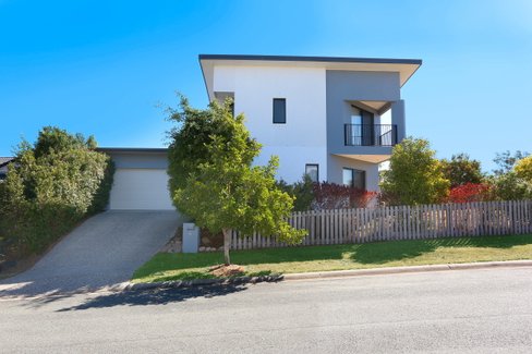 2/15 Success Crescent, ORMEAU QLD 4208