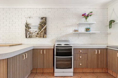 2/15 Third Avenue, Palm Beach QLD 4221