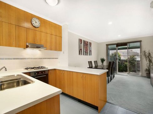 215 Wiltshire Drive Kew 3101