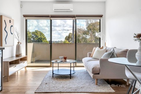 2/156 Waterloo Road Oak Park 3046