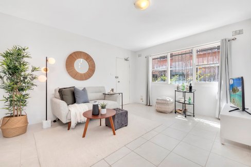 2/16 Brittain Crescent, HILLSDALE NSW 2036