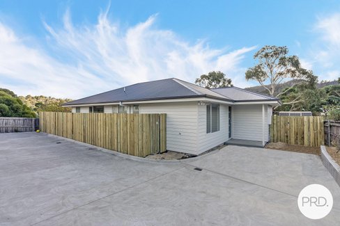 2/160 Bligh Street, WARRANE TAS 7018