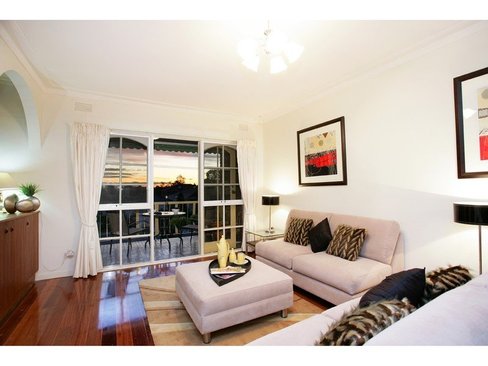 2 163 Prospect Hill Road Canterbury 3126
