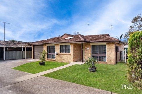 2/17 Algie Crescent, KINGSWOOD NSW 2747