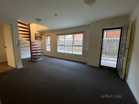 2/17 Barkly Street Brunswick East 3057