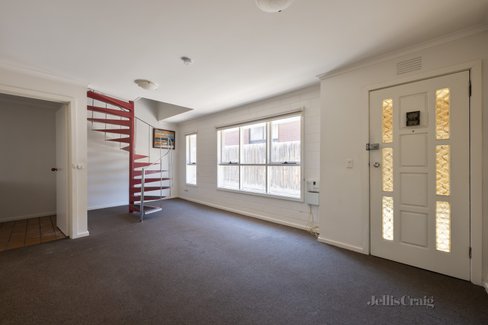 2/17 Barkly Street Brunswick East 3057
