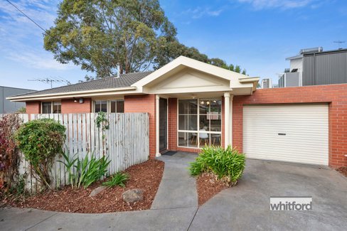 2/17 Collins Street, Geelong West