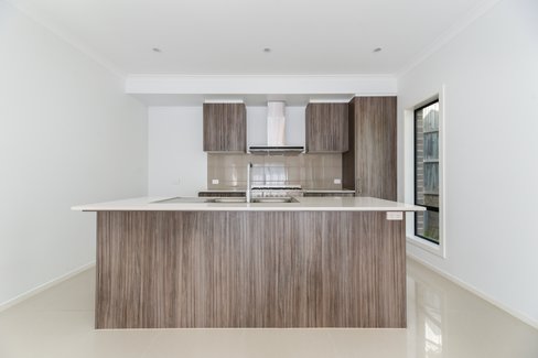 2/17 Ingleside Crescent Glen Waverley 3150