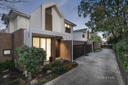 2 172 Prospect Hill Road Canterbury 3126