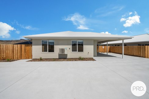 2/176 Main Street, KEMPTON