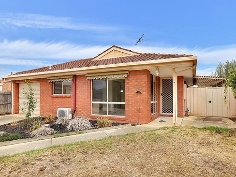 2 18 Katarina Place Whittington 3219