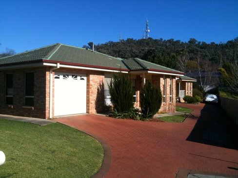 2/18 Kenneally Street, KOORINGAL NSW 2650