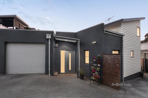 2 183 Main Road Lower Plenty 3093