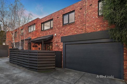 2 184 Brougham Street Kew 3101